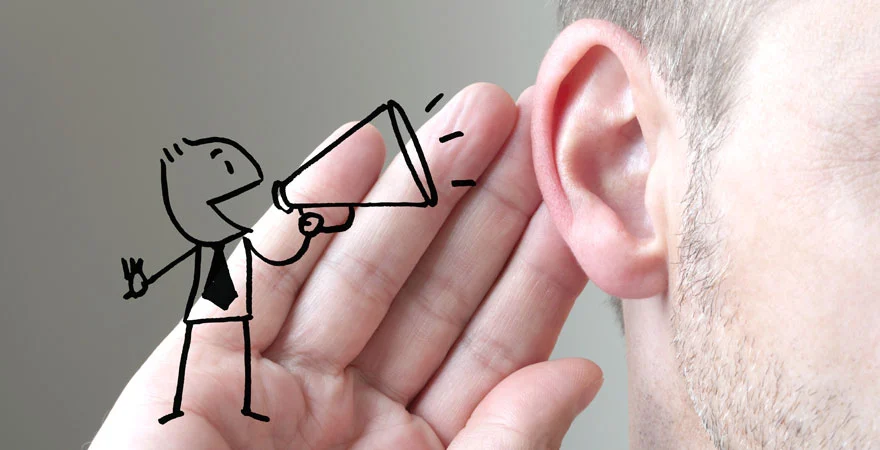 Qué significa la escucha activa en el trabajo